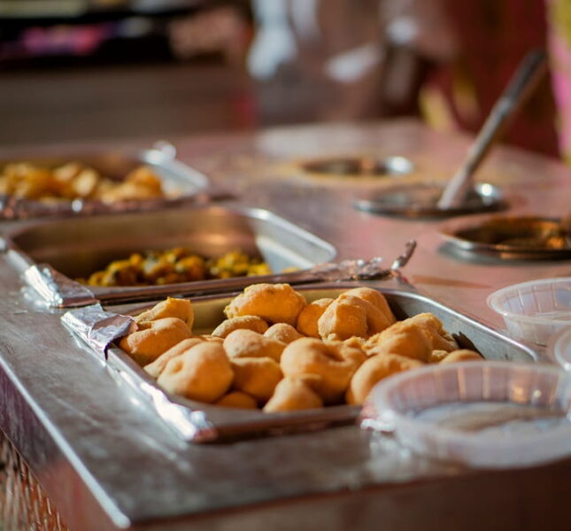 Cafeterias Use Temporary Cold Storage-min Cafeterias Use Temporary Cold Storage-min
