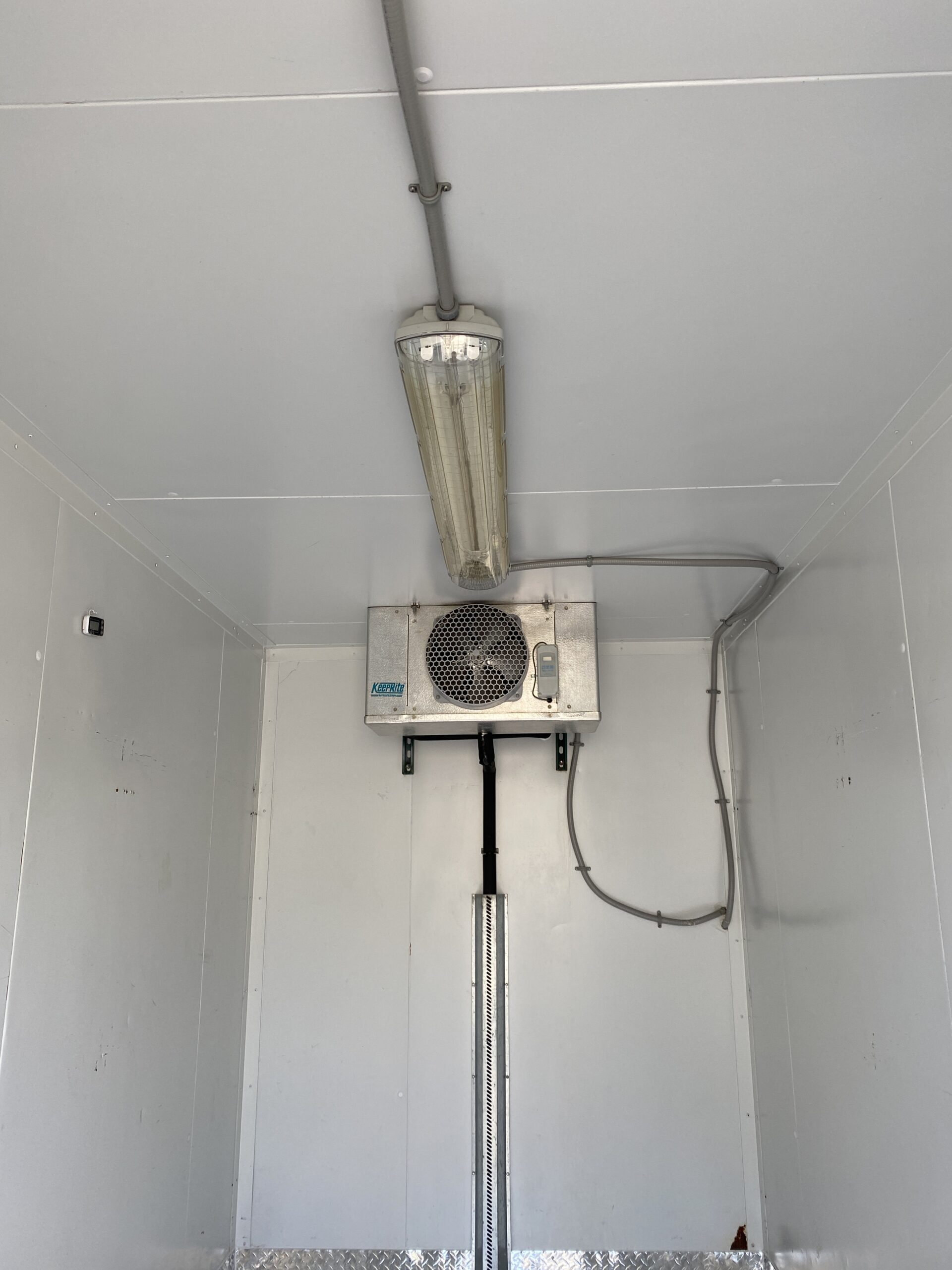 2013 - 12' Cooler Trailer (Refurbished) - Image 5