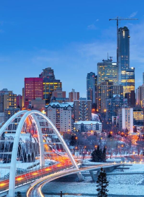 Edmonton Downtown View - Chill Out Rentals